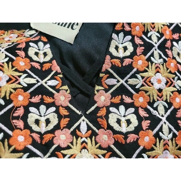 Savanna Jane  L New Embroidery Babydoll Dress Mini- Halter-V-neck- Boho Romantic - Picture 6 of 8